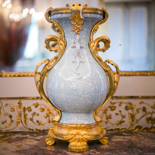 Grands vases balustres Louis XV, Musée Nissim de Camondo