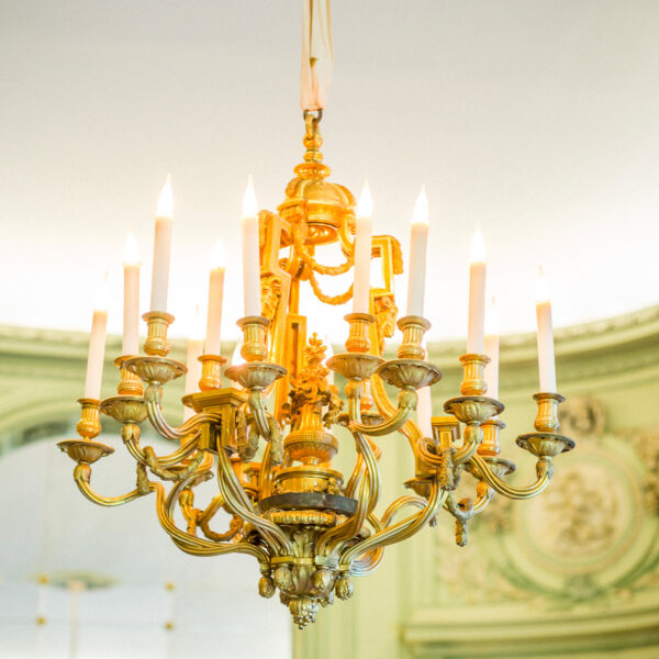 Lustre en Bronze Louis XVI, Musée Nissim de Camondo