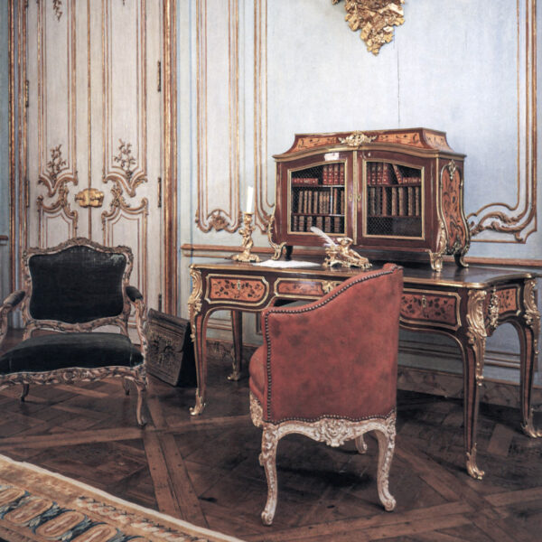 Bureau cintré et son Cartonnier en marqueterie Époque Louis XV Estampille de Joseph BAUMHAUER.