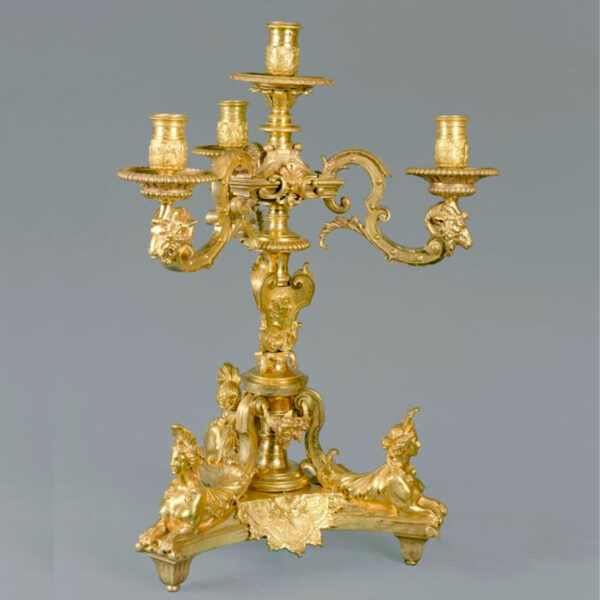 Paire de candélabres à quatre bras de lumière