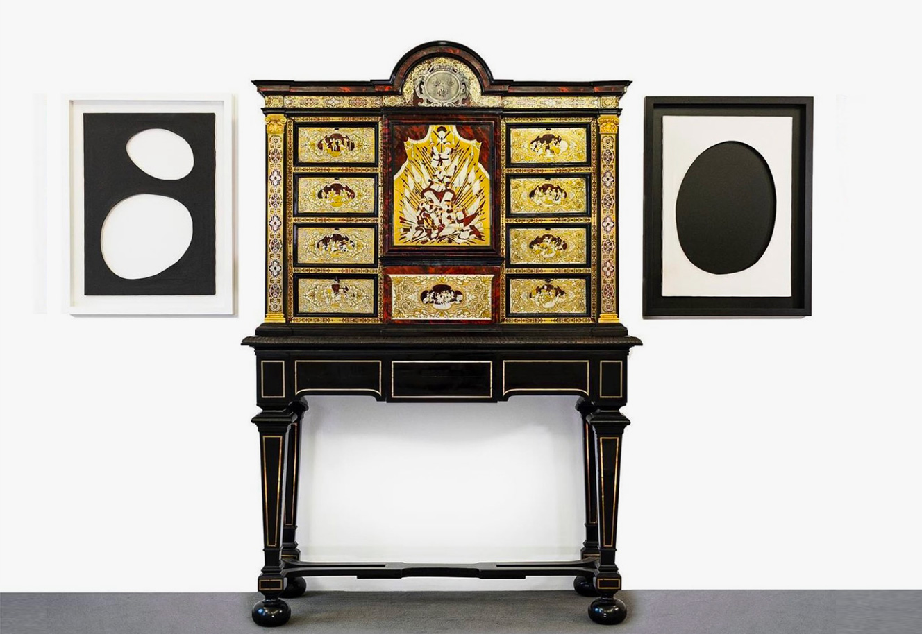 meubles et objets les plus rares et les plus prestigieux du XVIIIe siècle.