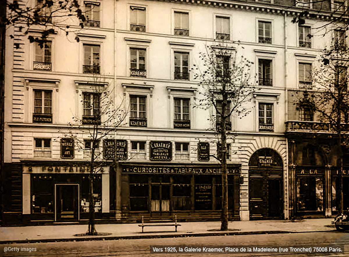 Vers 1925, la Galerie Kraemer, Place de la Madeleine (rue Tronchet) 75008 Paris.