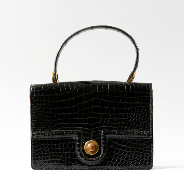 Don de monsieur Philippe Kraemer en mai 1992 d’une pièce ayant appartenue à sa mère, madame Raymond Kraemer.