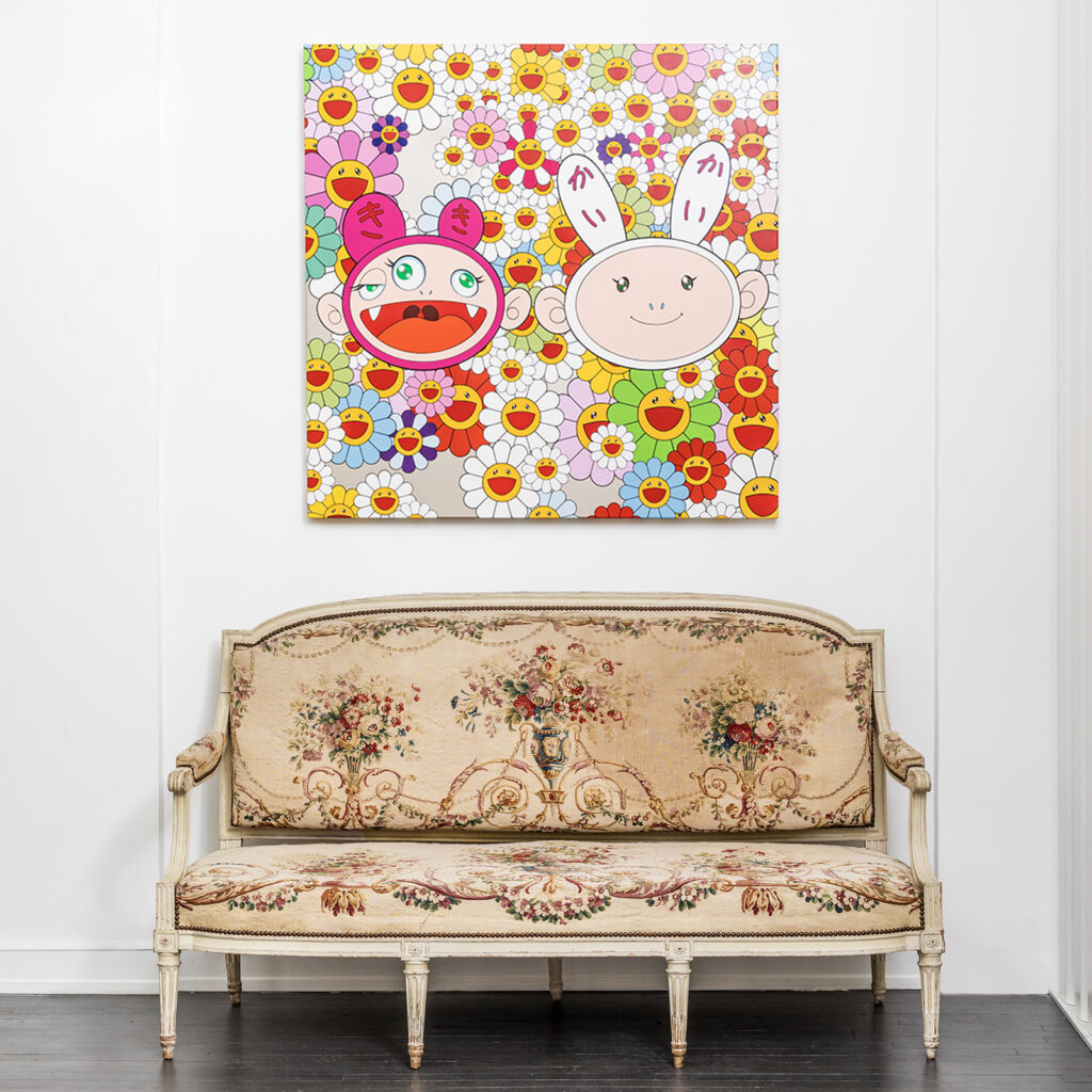 Takashi Murakami et canapé garni d’une tapisserie polychrome d’Aubusson d’époque Louis XVI, estampillé de Jean-Baptiste Lelarge